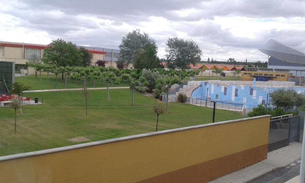 Hostal Europa Castejón Εξωτερικό φωτογραφία